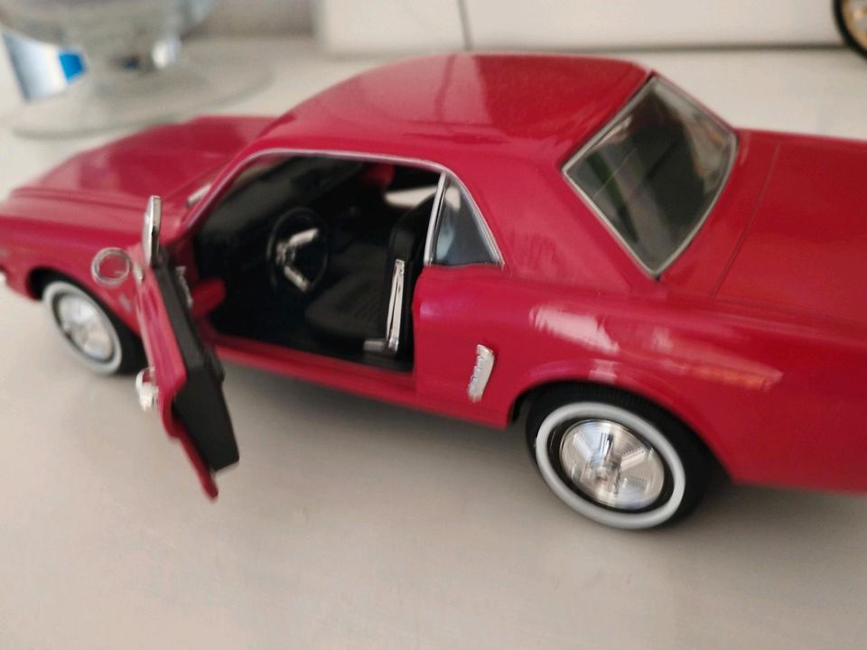 Ford Mustang 1964-1/2, 1:24, von Welly in Brüggen