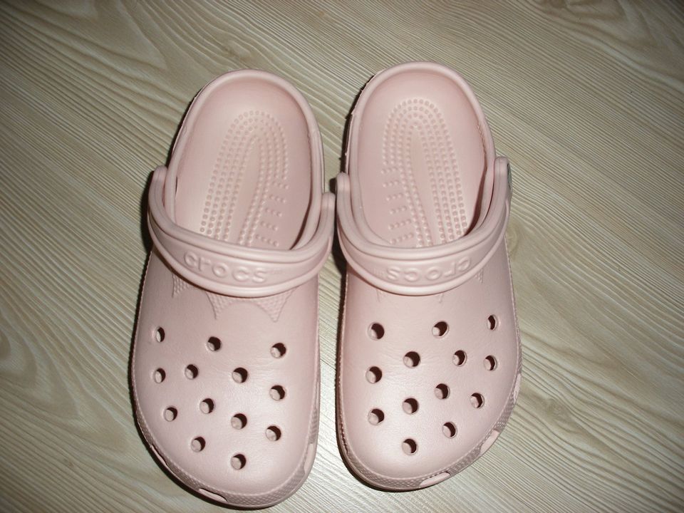 Crocs W 4 - 5 / XS / Gr. 34 - 35 in rosa in Hausen