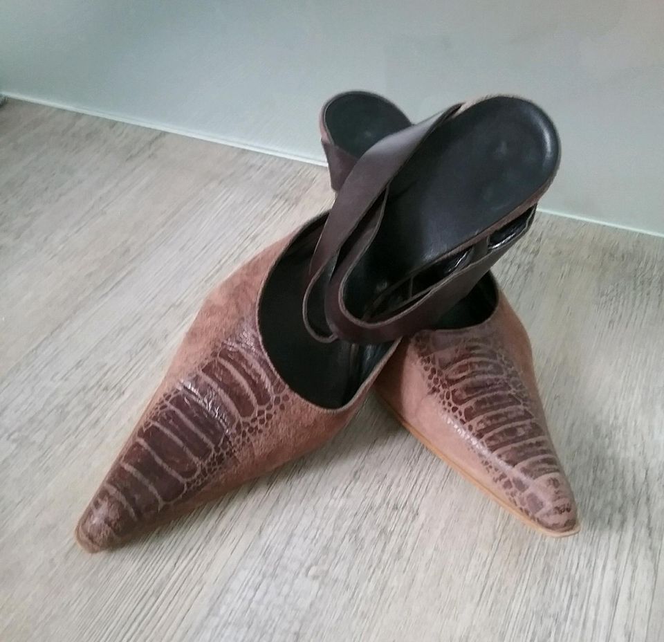 MADELEINE, BRAUNE SANDALE/MULES AUS LEDER GR.39 WIE NEU! in Hamburg