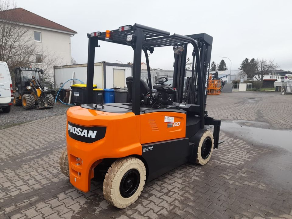 Doosan Elektrostapler 5Tonnen B50X-7 in Altenstadt