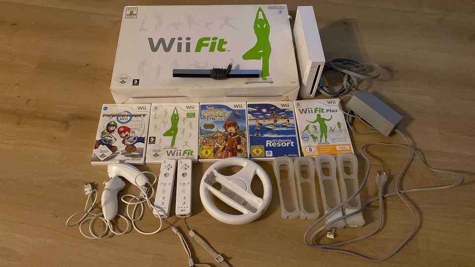 Wii, Zubehör und Spiele in Bonn