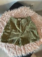 Cargo Shorts von Tally Weijl Größe 34 Hessen - Langgöns Vorschau