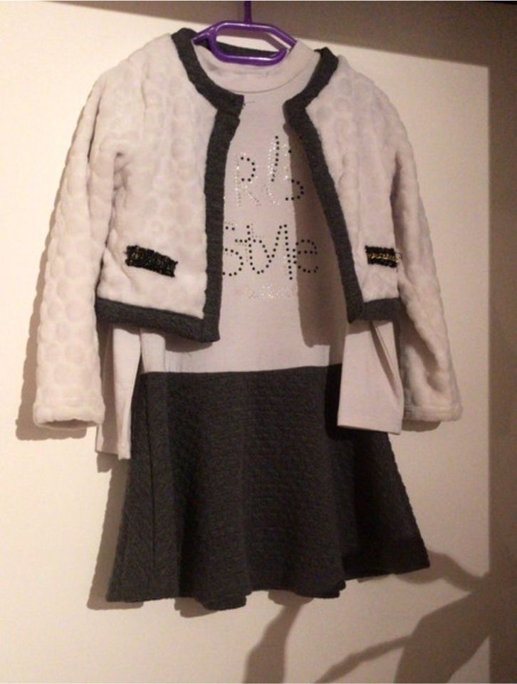 2teiliges Ensemble, Kleid und Bolero,  Creme/grau, Gr 116 in Frankfurt am Main