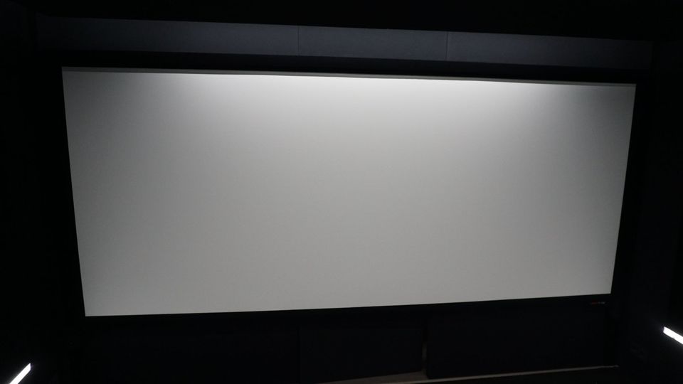 Screen Research Rahmenleinwand Solid Pix White 0.9, 130" 2,4:1 in Merenberg