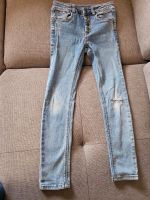 Moderne Rip Jeans Gr.140 Mädchen Nordrhein-Westfalen - Stolberg (Rhld) Vorschau