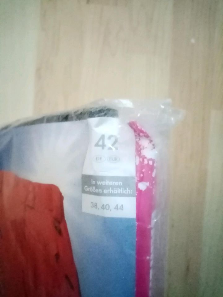 Damen Skihose Größe 42 in rot versand möglich 5, 50€ in Buchhorst