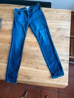 Schöne enge blaue Jeans in Gr. 38 von H&M Bayern - Heroldsberg Vorschau
