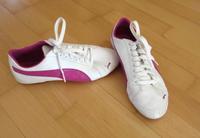NEUWERTIGE Sneaker Turnschuhe von Puma Damen weißpink Größe 39 Kr. München - Neubiberg Vorschau