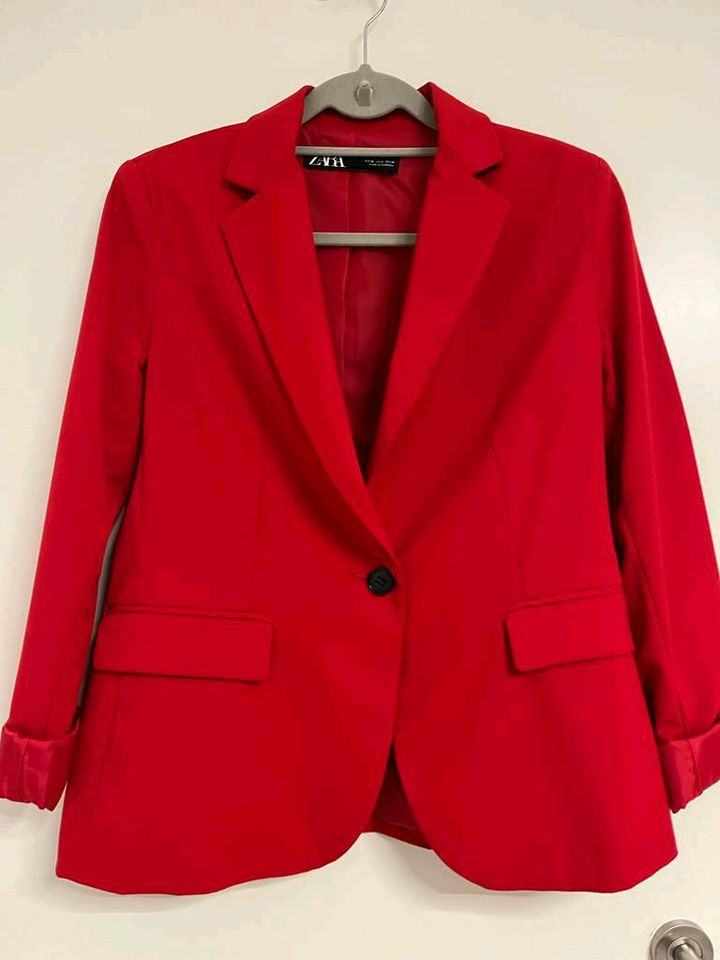 Zara Blazer Gr M in rot in Wuppertal