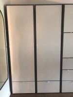 1x Ikea visthus Kleiderschrank, grau/weiß, 63x59x216 cm Rheinland-Pfalz - Gau-Odernheim Vorschau