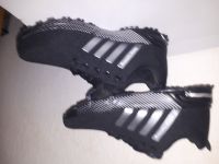 Sportschuhe/Sneaker Gr. 42 Schwarz mit silbernen Streifen, neu Schleswig-Holstein - Rendsburg Vorschau