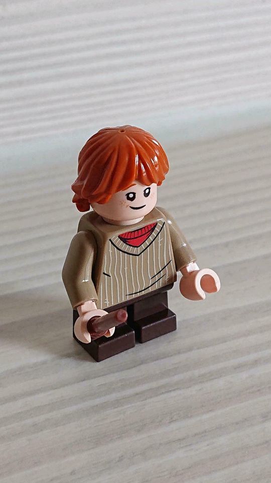 Lego Harry Potter Minifigur Ron Weasley aus 75968 oder 75953 neu in Schiesheim