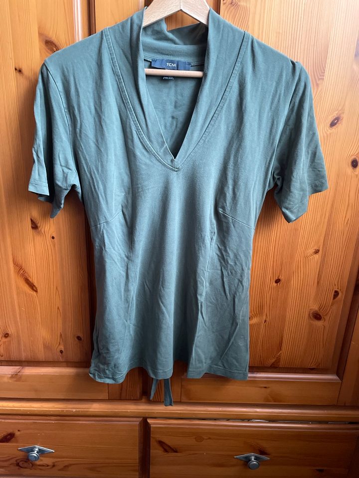 TCM Schwangerschaftsshirt Shirt grün Gr. 40/42 in Ahaus