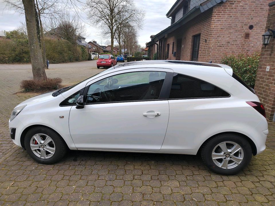 Opel Corsa D in Kleve