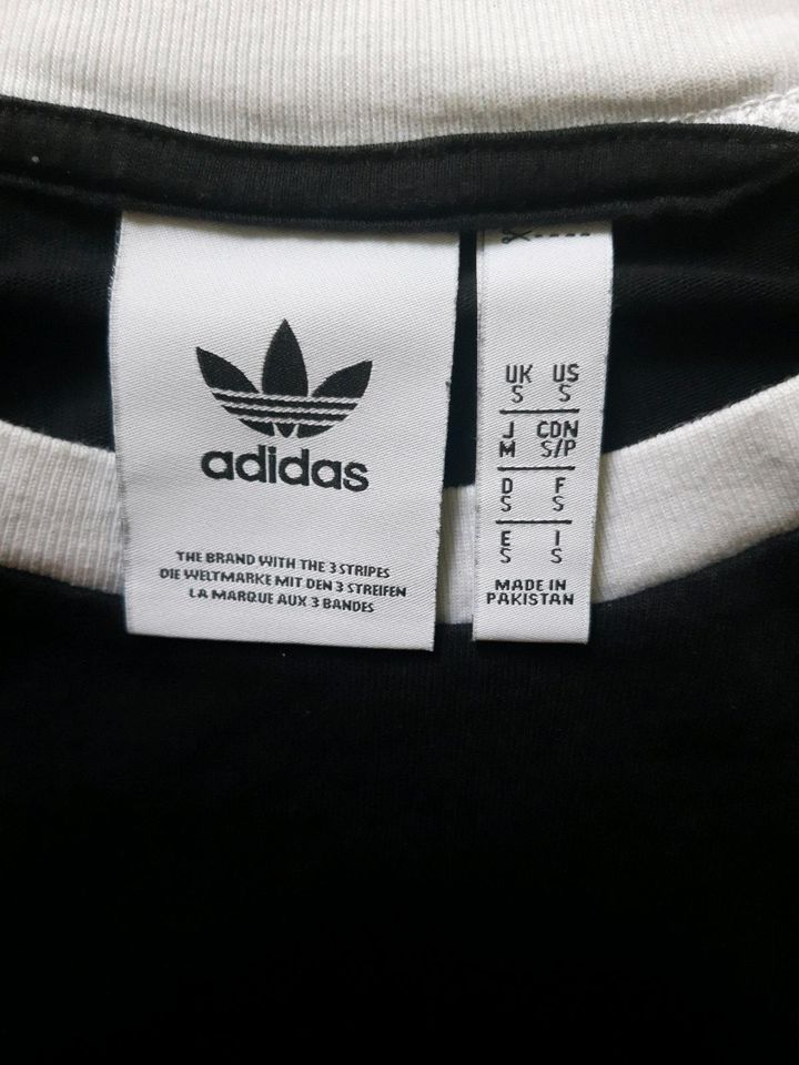 Adidas Shirts in Wustermark