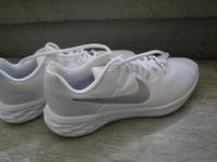 Nike Schuhe Größe 40 Sachsen - Dohna Vorschau