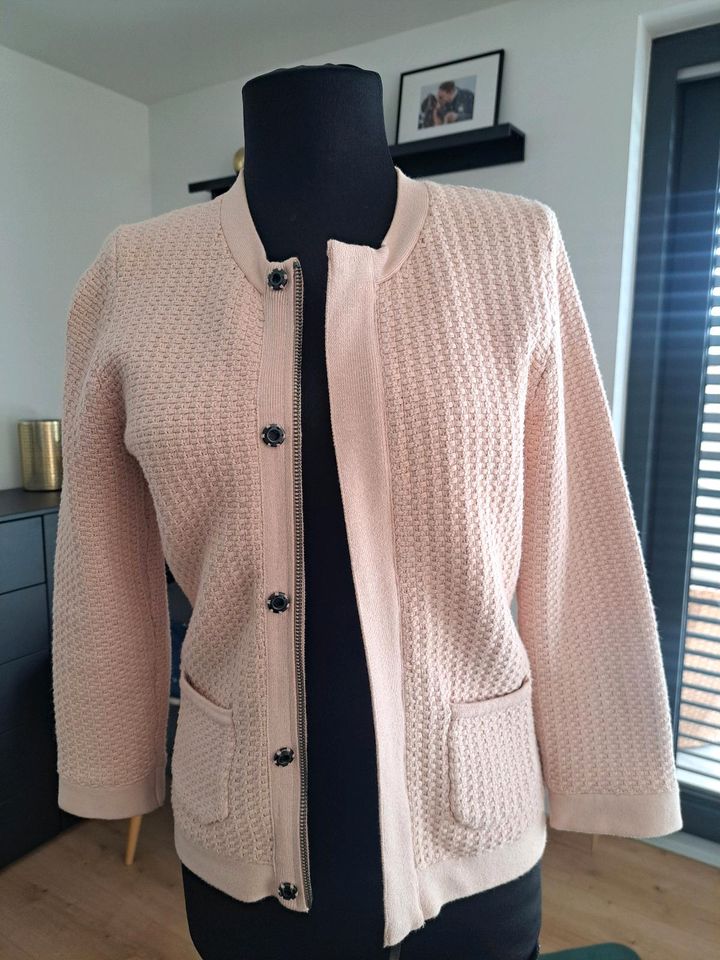 Sisley Boucle Jäckchen Blazer Steickweste Jacke Nude Rose S in Bruchsal