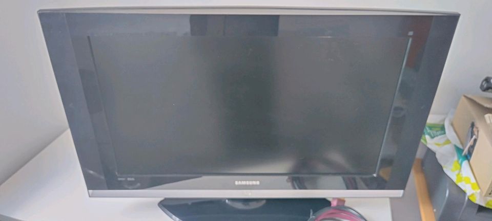 Samsung LE32S71BX 32 Zoll Fernseher in Nieder-Olm