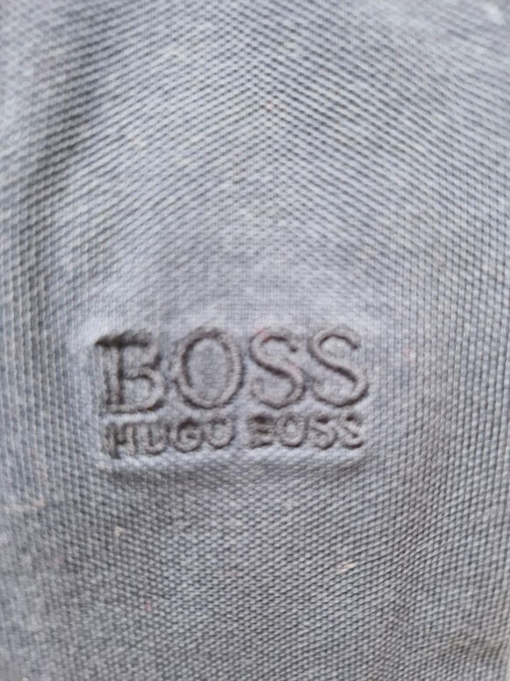 Polohemd Poloshirt von Hugo Boss zu verschenken in Wachtberg