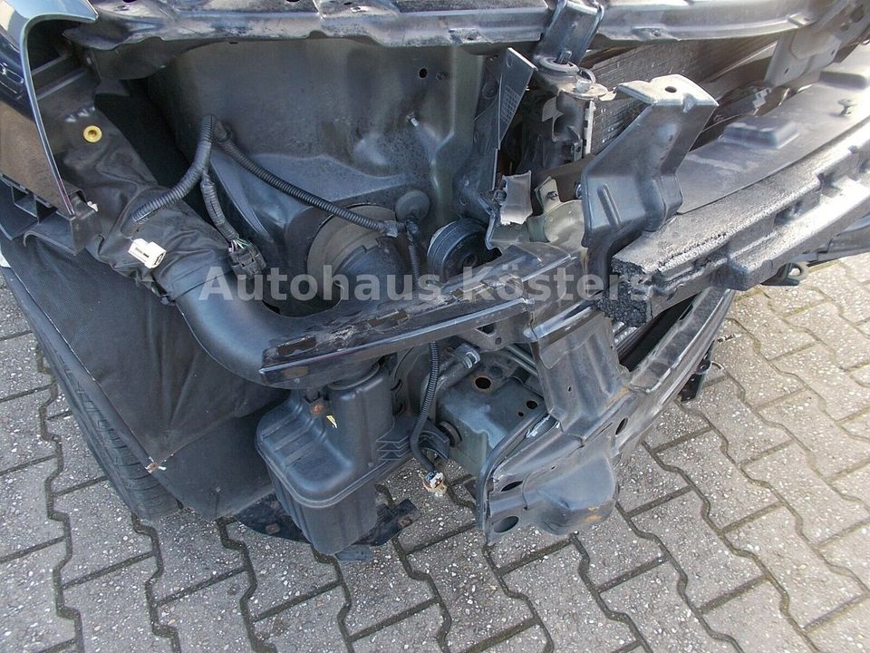 Chevrolet Captiva 2.2 D LT+ Leder Navi AHK  Unfallschaden in Willich