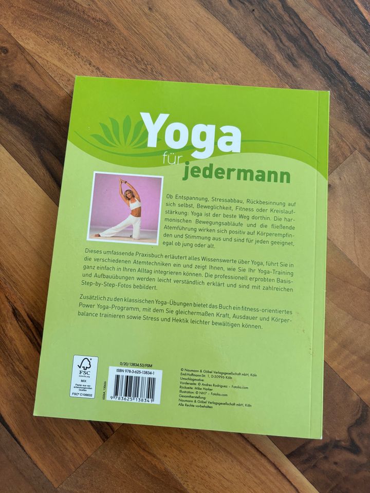 Yoga für Jedermann Buch Softcover Schritt für Schritt TOP! in Hennigsdorf