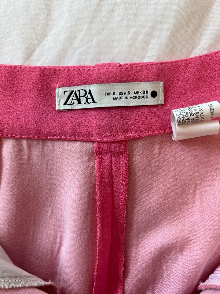 Zara Bermudashorts mit Hohem Bund und Zierfalten in München