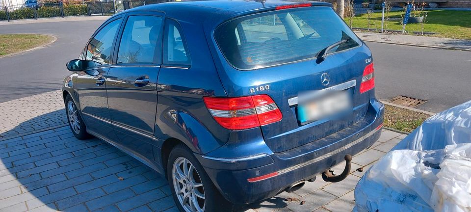 Mercedes Benz B 200 Verdacht auf Kupplungschaden in Berlin