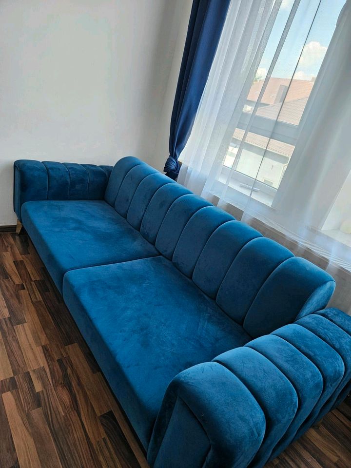 Sofa neuwertig zu verkaufen in Hameln