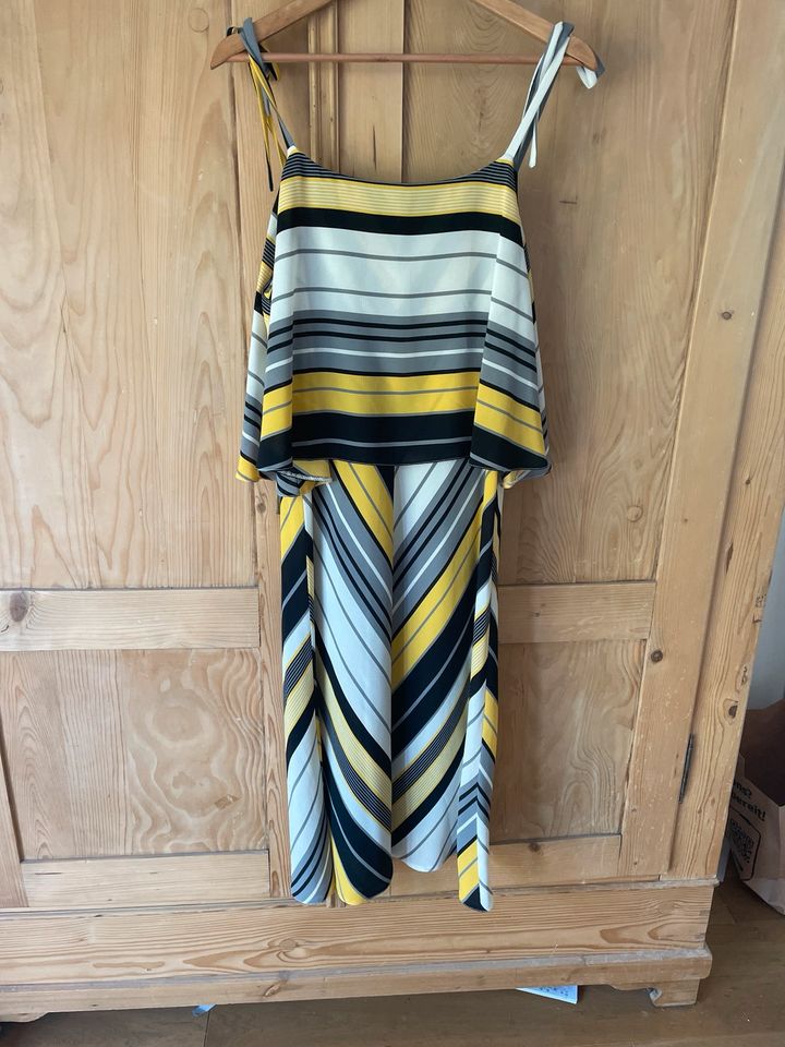 Sommerkleid gestreift, ausgefallen, schwarz, gelb, weiß 44 in Alzey