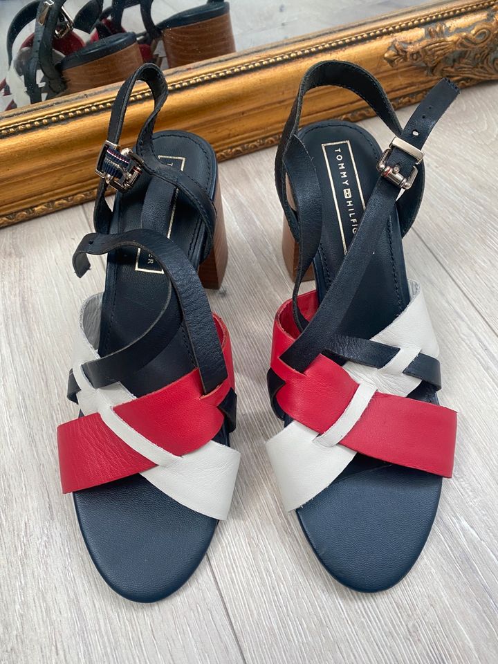 Tommy Hilfiger Damen Sandalen Gr 36 in Aschaffenburg