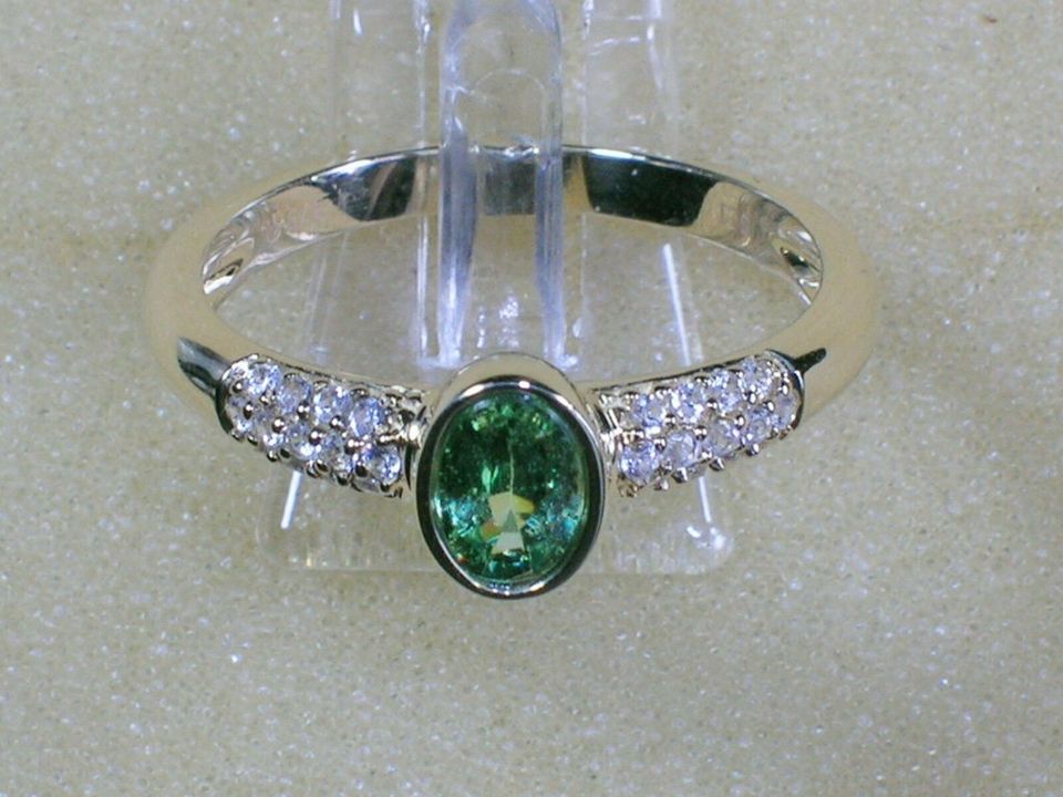 NEU: Ring Größe 20 / 63 375 Gold mit Demantoid + Zirkon in Solingen