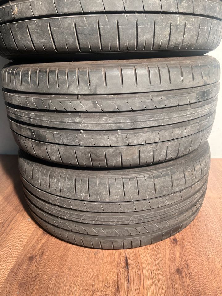 4 x Sommer Tesla 235/35 R20 92Y TO ***DOT*21 6,0 mm*** in München