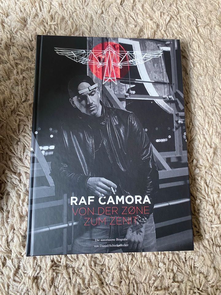 Raf Camora Buch „Von der Zone zum Zenit“ aus Box in Bremen