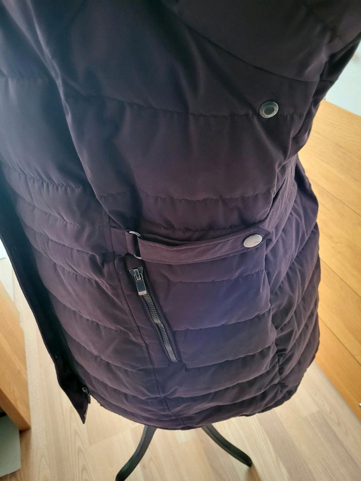 Damen Stoy Parka Winterjacke Jacke Mantel Gr. 56 aubergine in Ehingen (Donau)