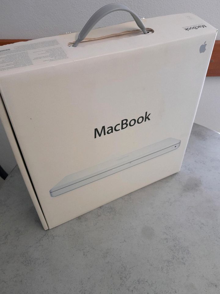 MacBook G5 13,3 Zoll 256 SSD in Niesky