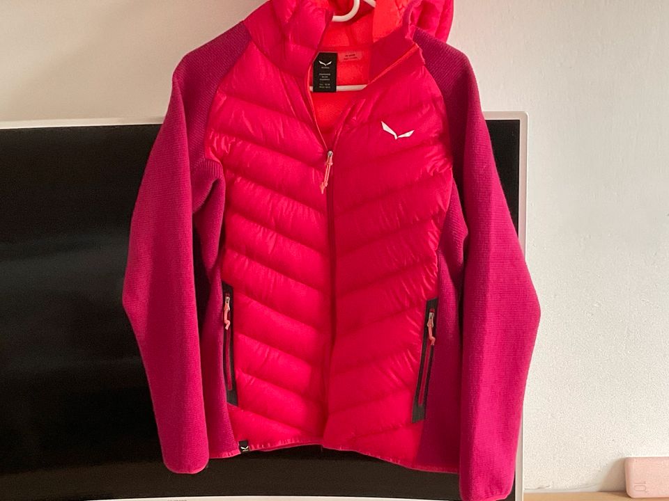 Sarner Salewa Daunen Jacke Strickjacke 38 36 S M pink Neu in Sachsen-Anhalt  - Magdeburg | eBay Kleinanzeigen ist jetzt Kleinanzeigen