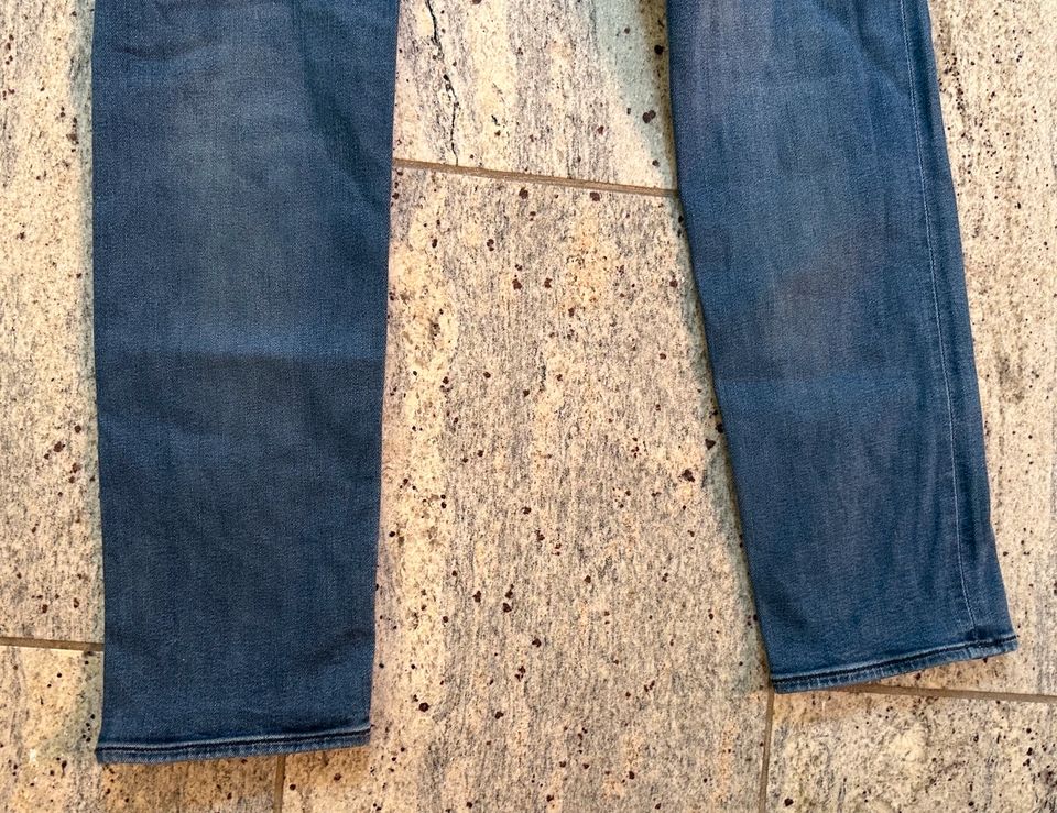 Diesel Jeans Hose Buster Regular Slim in 27/30 in Speyer