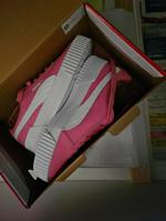 Puma Sneakers Neu Schuhe Mädchen 35 Nordrhein-Westfalen - Remscheid Vorschau