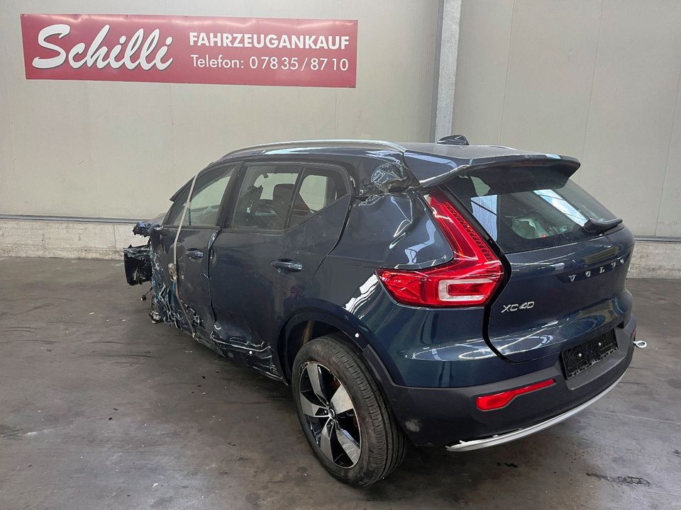 Volvo XC 40 XC40 Momentum Pro 2WD Leder Autom 12000km in Zell am Harmersbach