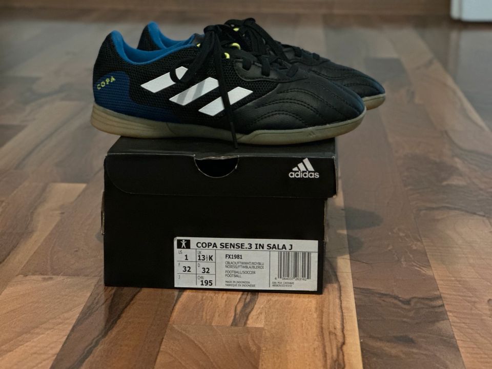 Original ADIDAS COPA Hallenschuhe Sportschuhe Fußballschuhe 32 in Wiesbaden