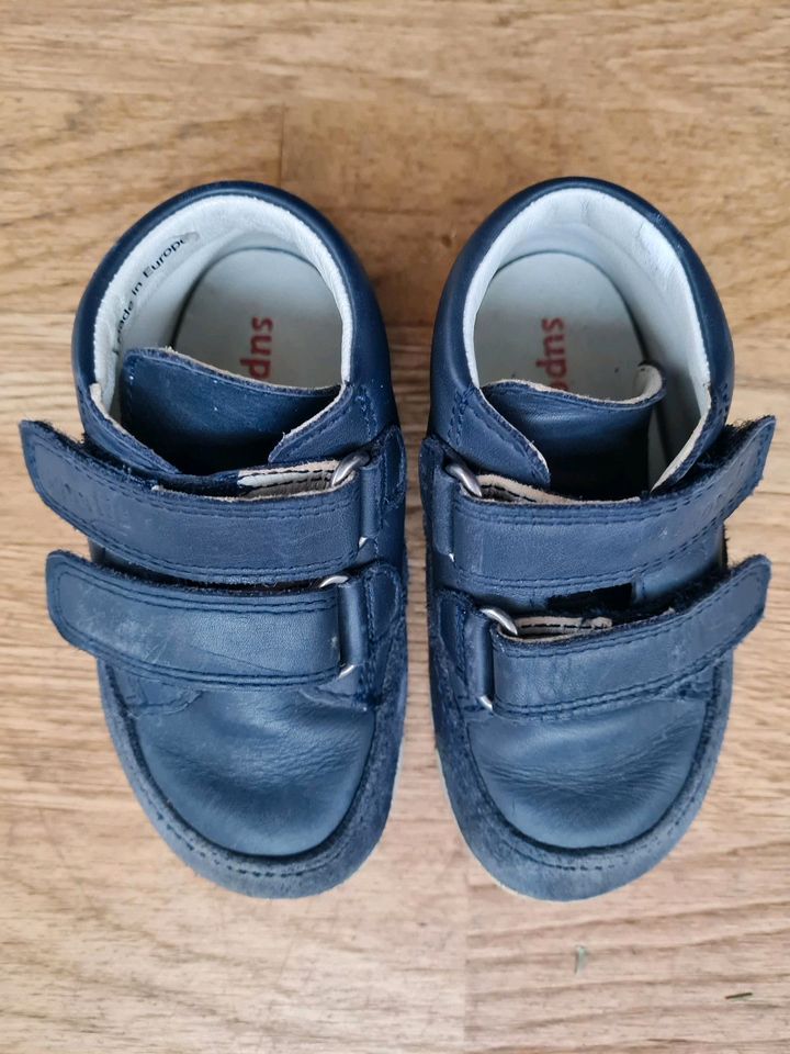 Kinder Schuhe Gr. 21 in Cölbe