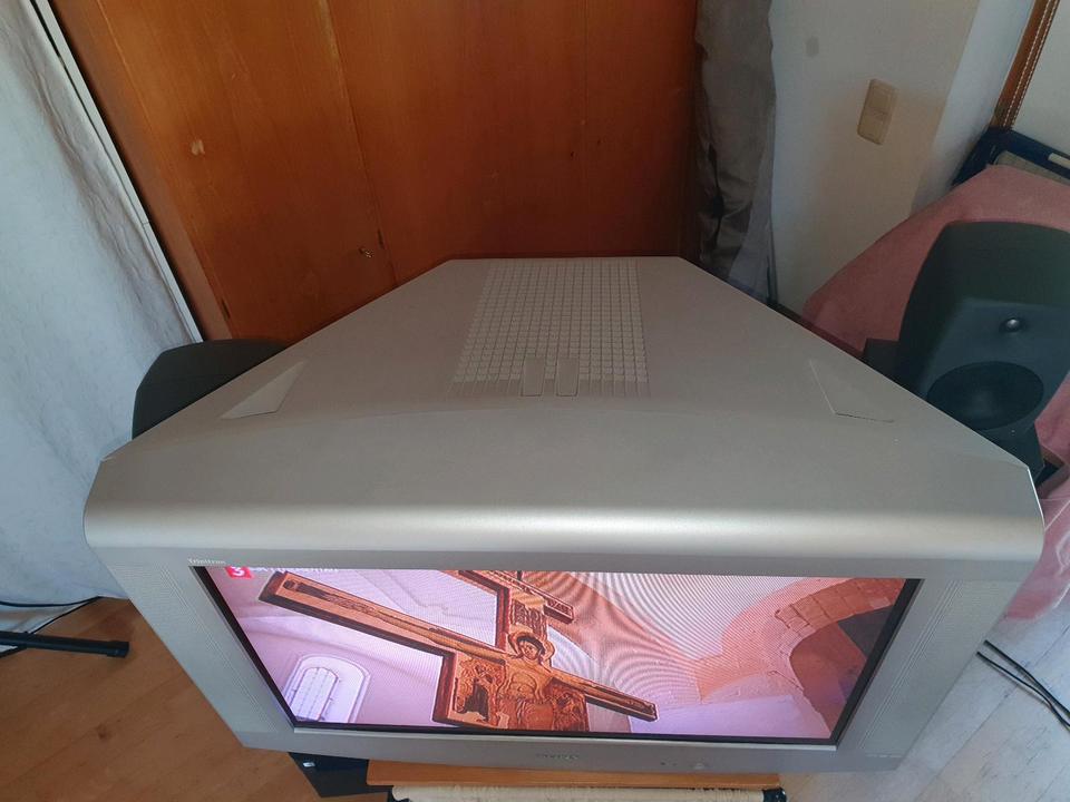 Vintage 80cm Röhren TV Fernseher  Sony Trinitron KV- 32LS65E in Grabenstätt