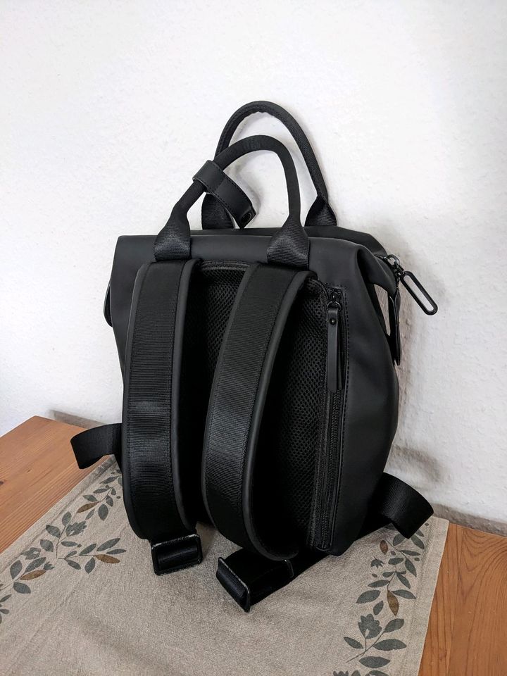 Suri Frey Rucksack Daypack schwarz in Hamburg