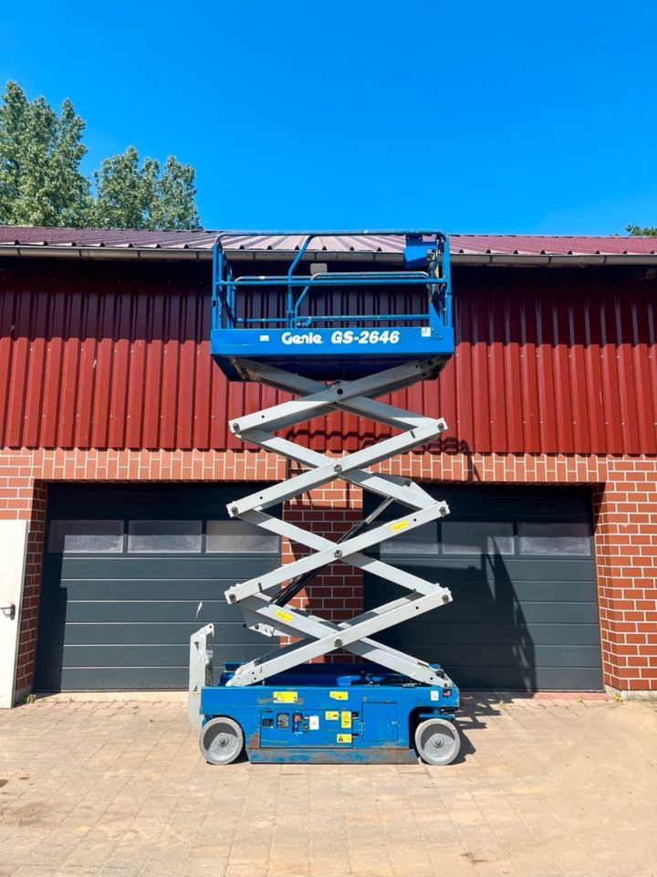 Scherenarbeitsbühne Steiger Hebebühne 10M mieten in Lippstadt