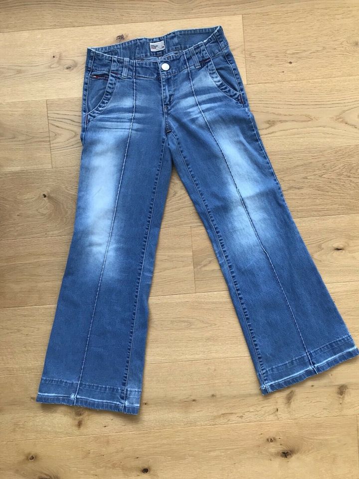 Tommy Hilfiger Schlaghose Gr. 28/32 in Saarbrücken