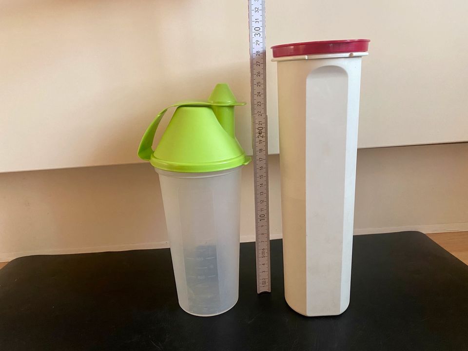 Tupperware Spaghetti Dose Behälter Rot & Shaker Grün je 3€ in Sachsen -  Plauen | eBay Kleinanzeigen ist jetzt Kleinanzeigen