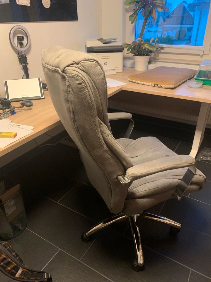Büro Stuhl in Wesseling