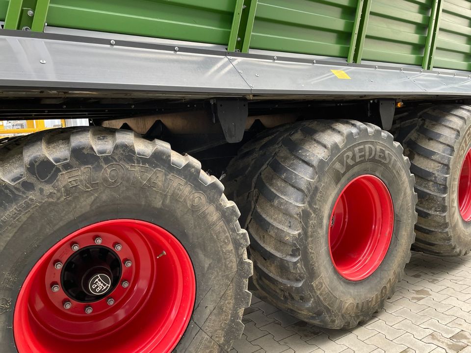 Fendt TIGO 100 XR Lade- & Silierwagen in Mitterteich