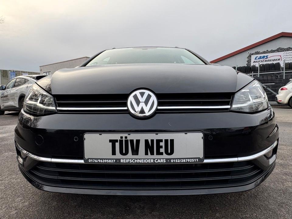 Volkswagen Golf VII Variant*Highline*1 Hand*Navi*DSG*LED* in Schweinfurt