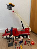 Playmobil Feuerwehr großes Drehleiterfahrzeug 3182 von 2002 Nordrhein-Westfalen - Büren Vorschau